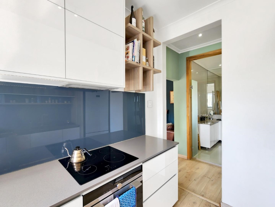 1 Bedroom Property for Sale in Sea Point Western Cape